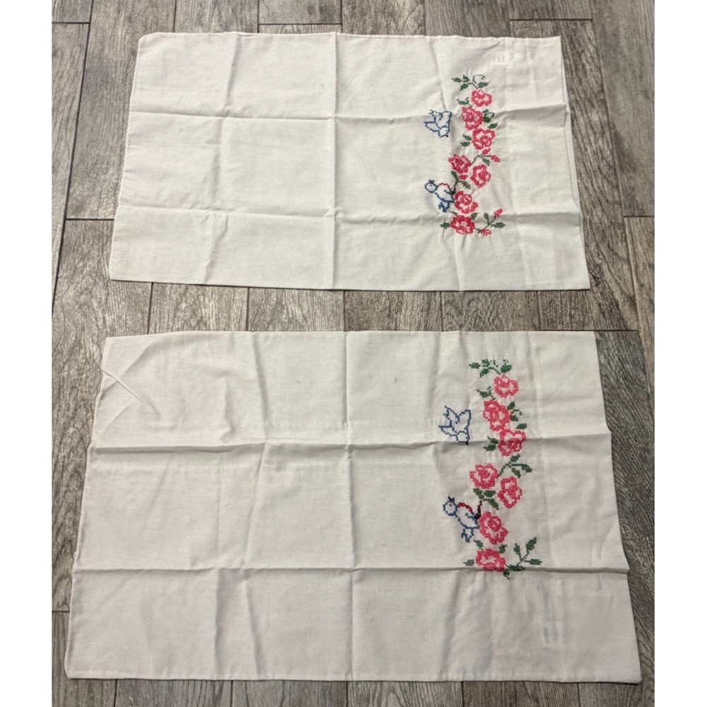 Vintage Kmart embroidered pillowcase Two‎ Standard Fit Blue Birds Floral Cottage